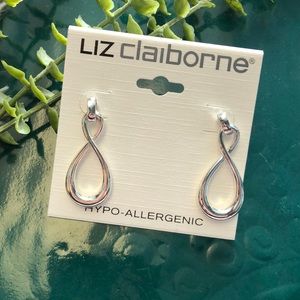 NWT Liz Claiborne hypo-allergenic silver tower earrings